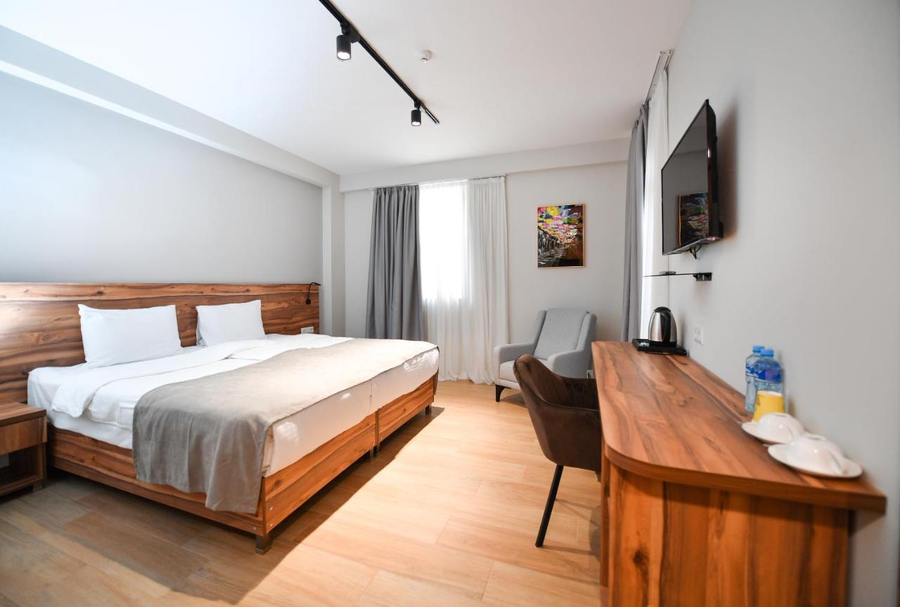Address Boutique Hotel Tbilisi ภายนอก รูปภาพ