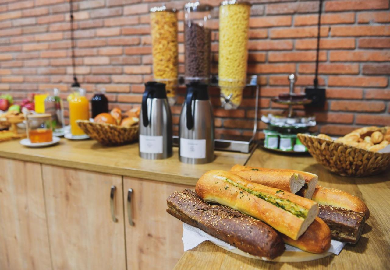 Address Boutique Hotel Tbilisi ภายนอก รูปภาพ