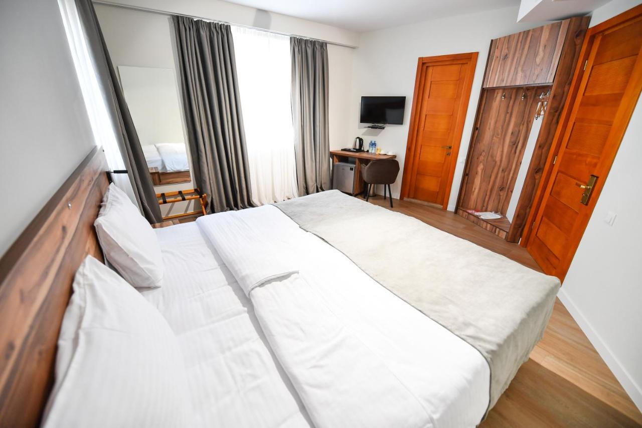 Address Boutique Hotel Tbilisi ภายนอก รูปภาพ