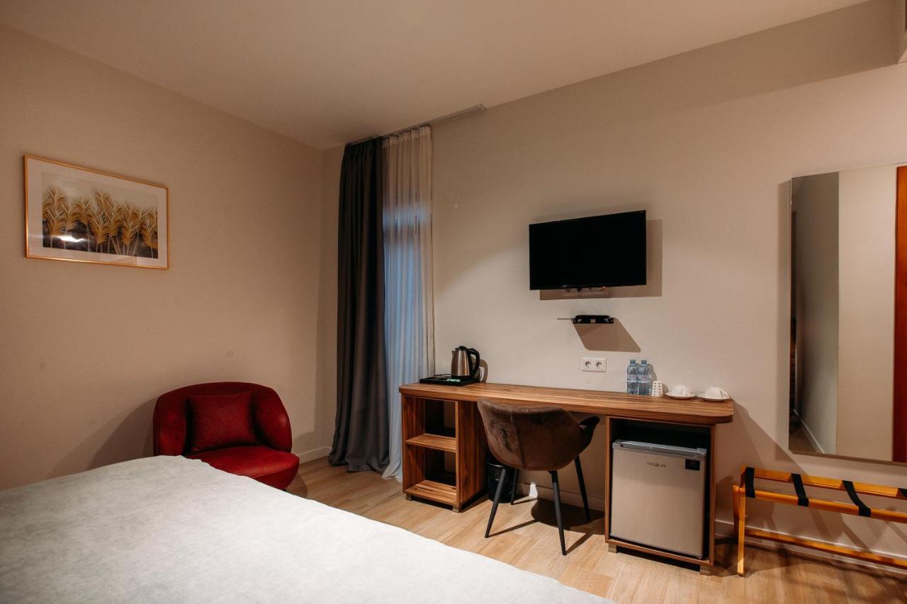 Address Boutique Hotel Tbilisi ภายนอก รูปภาพ